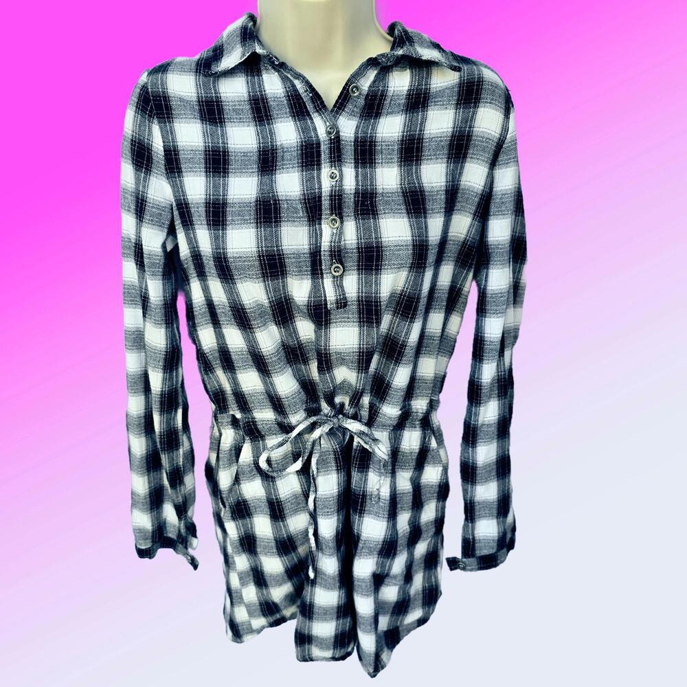 Chic Black and White Plaid Button-Up Shirt